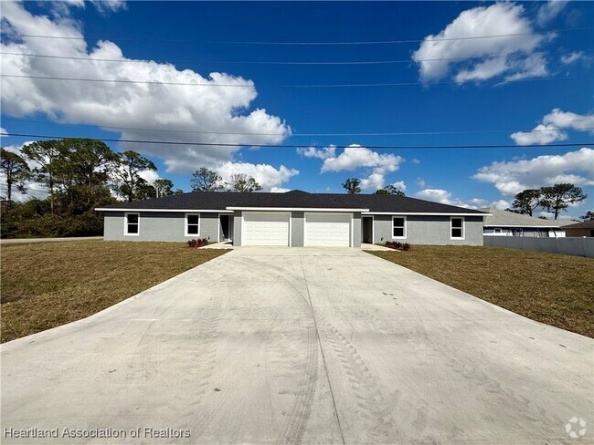 Building Photo - 802 Dozier Ave Rental