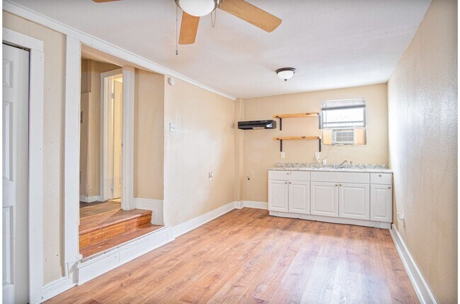 Photo - 1323 Lamar St Unit 2