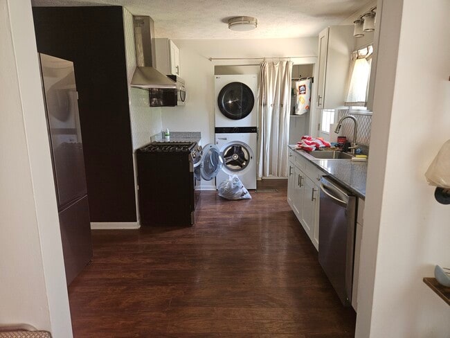 Photo - 2042 Byron Dr