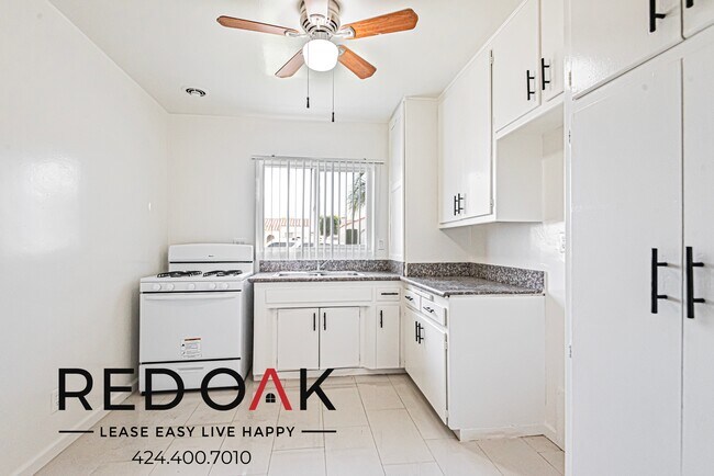 Photo - Charming Studio with Beautiful Floors, Inc... Unidad 18