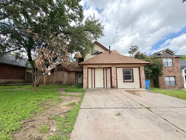 Building Photo - 2110 Warfield Way