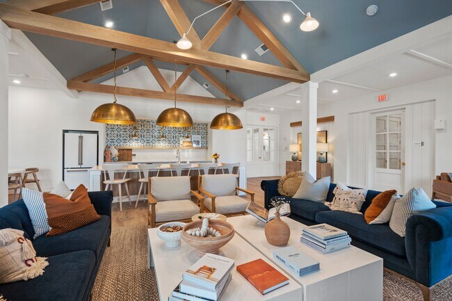 Photo - Hawthorne Palmetto