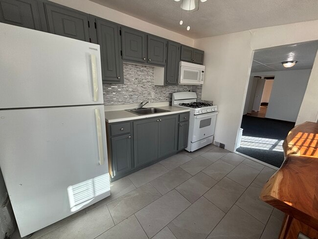 224 Main St Unit 2