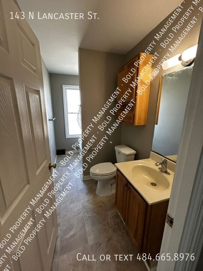 Photo - 143 N Lancaster St