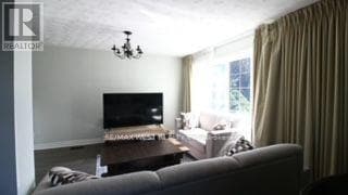 Photo - 13 Webster Dr