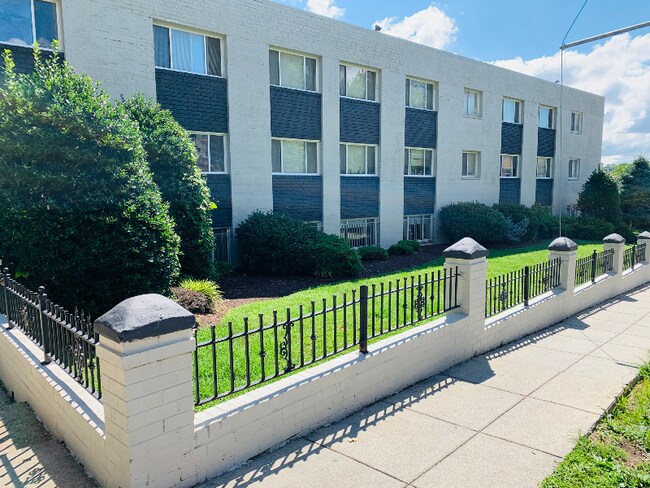 Photo - 3030 30th St SE Apartamento Unidad 215