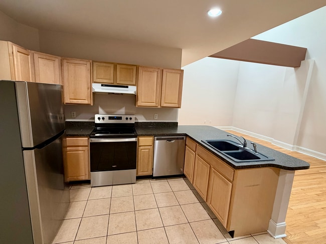 Photo - Adams Ave. Unit 4