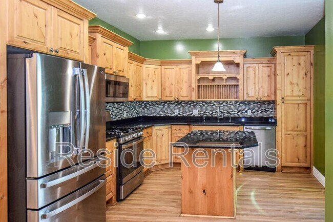 Photo - 1020 N 130 W