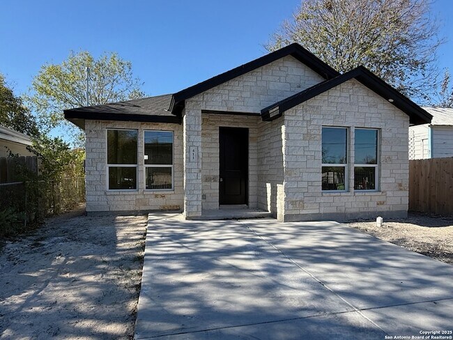 Photo - 411 Moselle Ave