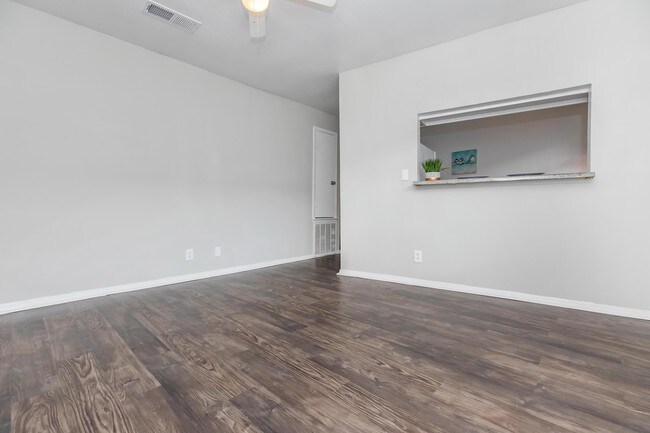 Photo - Bayberry Apartments