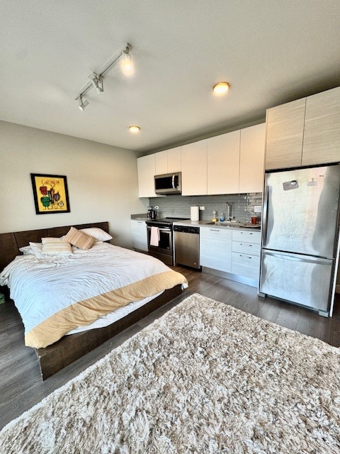 Photo - 2407 W Eastwood Ave Unit 402