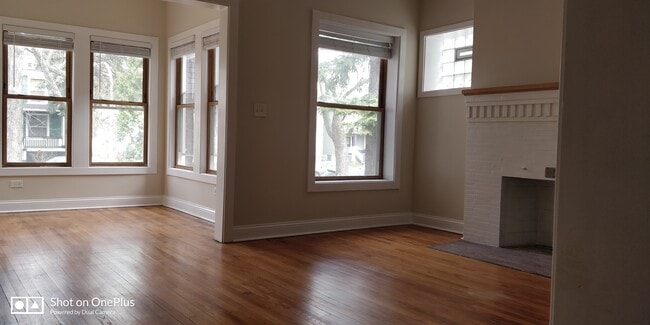 Photo - 1845 W Greenleaf Ave Unit #2