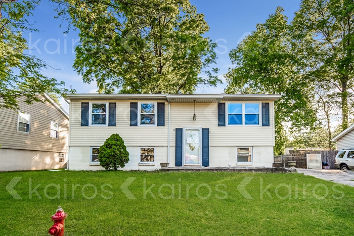 Photo - 1303 W Walford Dr