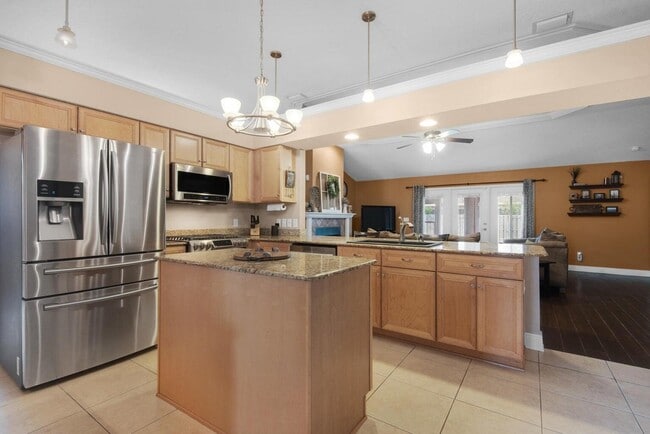 Photo - 395 Camden Pass Ln