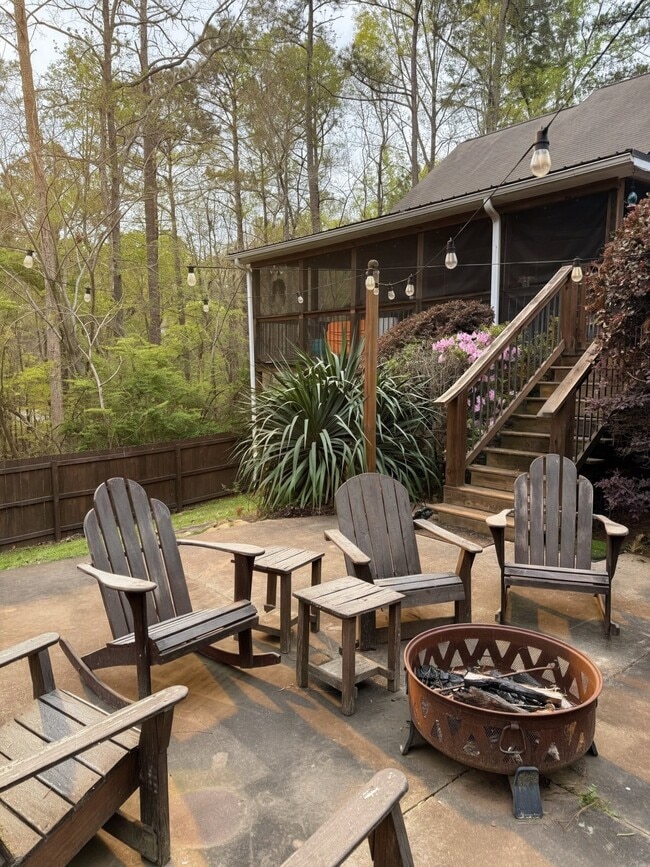 Photo - 241 S Chattahoochee Dr