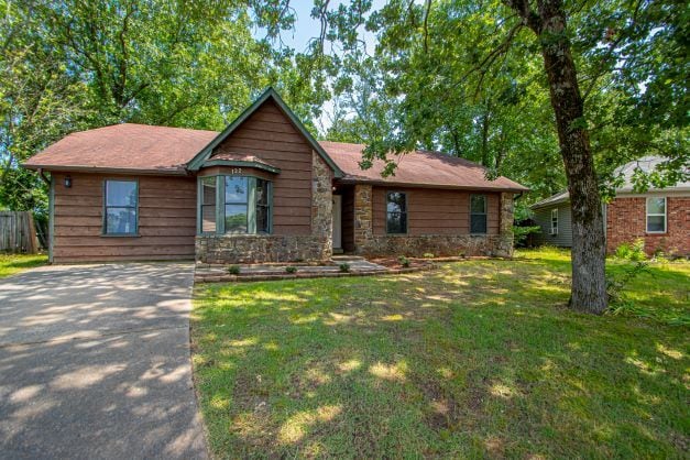Photo - 122 Pecan Valley Dr
