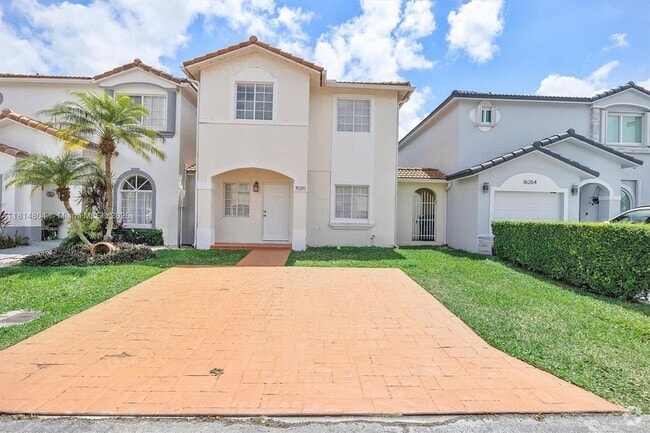 Building Photo - 16260 SW 97th St Rental