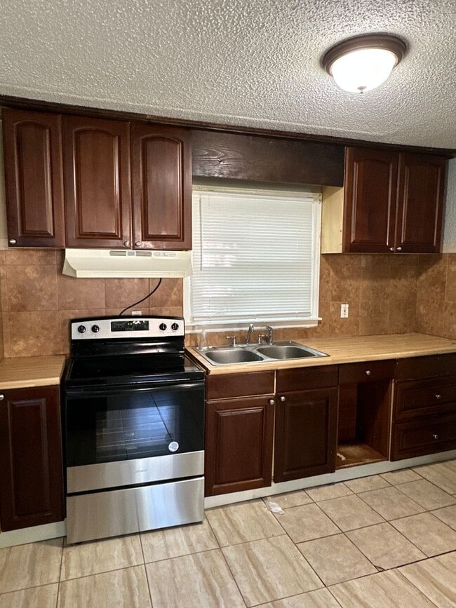 Photo - 117/119 Pindal Circle - Duplex Unit 117 Pindal Circle