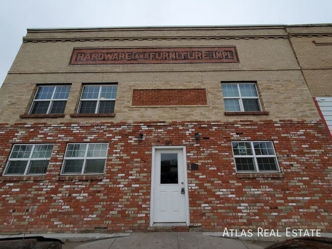 Photo - 105 W Union Ave