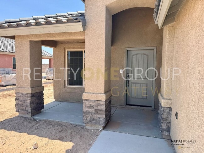 Brand New Three Bedroom Home in San Luis w... - Brand New Three Bedroom Home in San Luis w...