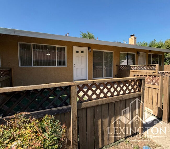 Building Photo - Stunning, 2BD/1BA, Condo in the Villaggio Community off Madison Ave. and Auburn Blvd.! ***Move-in... Unit 3