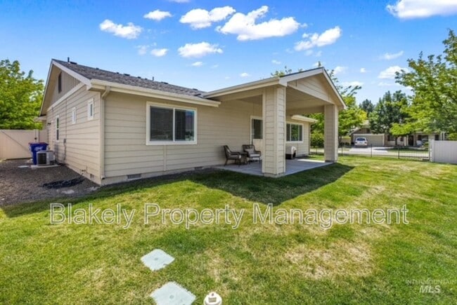 Photo - Baxter Way, 319 N.