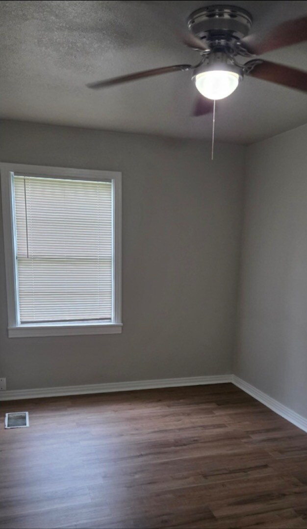 Photo - 510 Meggs St