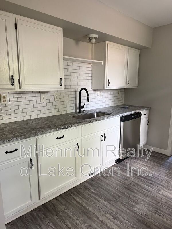 Photo - 735 E Milton Ave