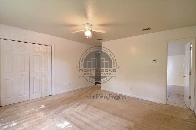 Photo - 1520 Country Ln