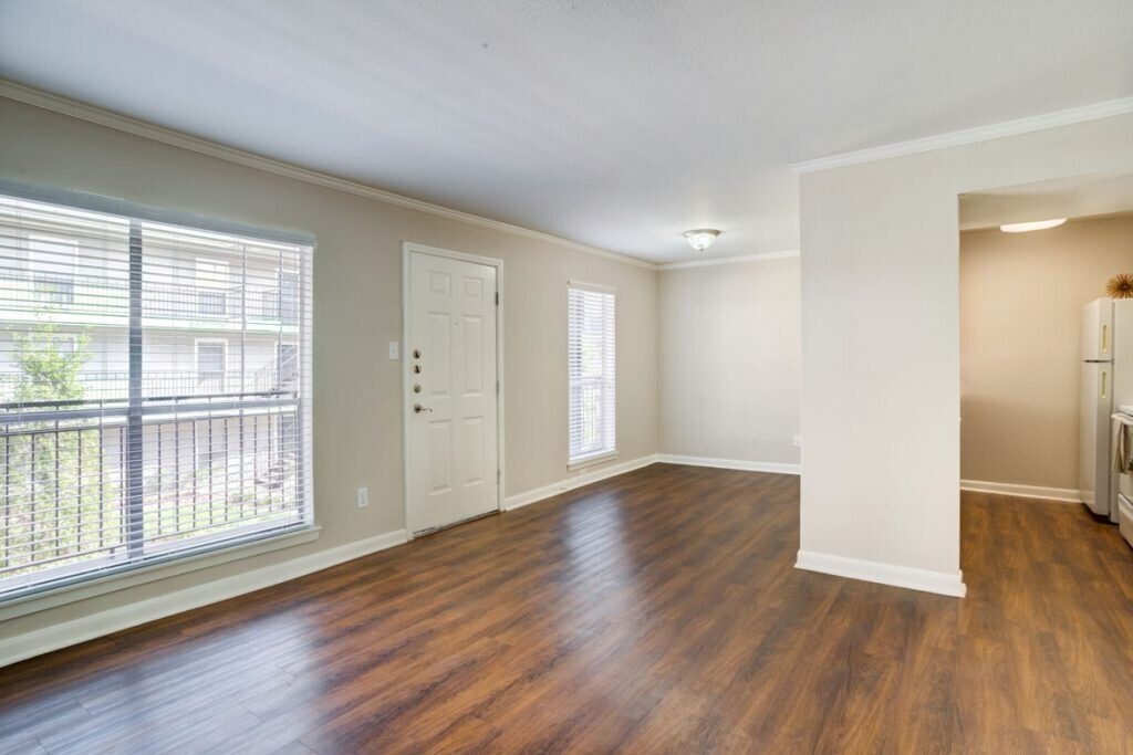 Photo - 2825 Bellefontaine Unit 329A