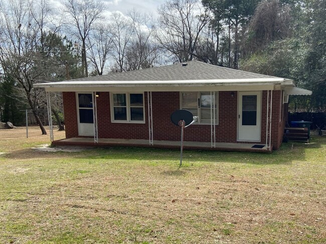 Building Photo - 116 Oates Dr Rental