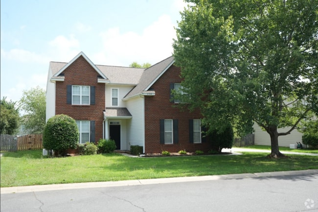 Building Photo - Charming 3-bedroom, 2-bath home