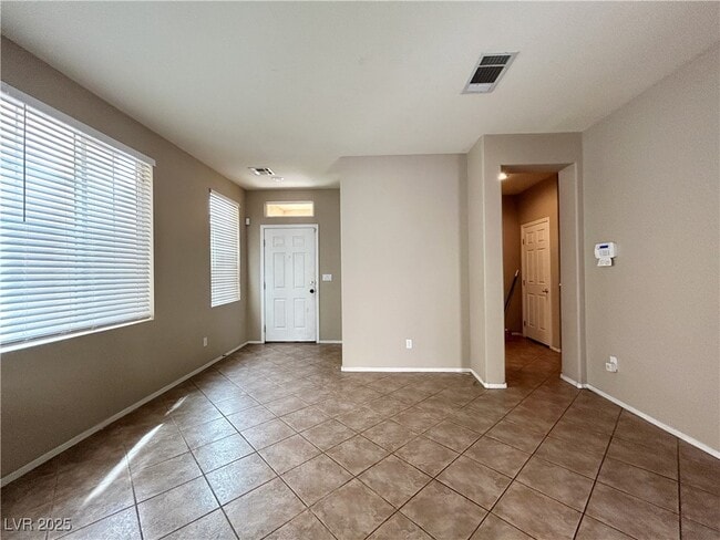 Building Photo - 4444 Oberlander Ave Rental