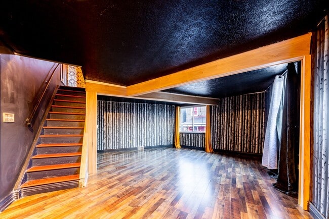 Photo - 952 Freeland St