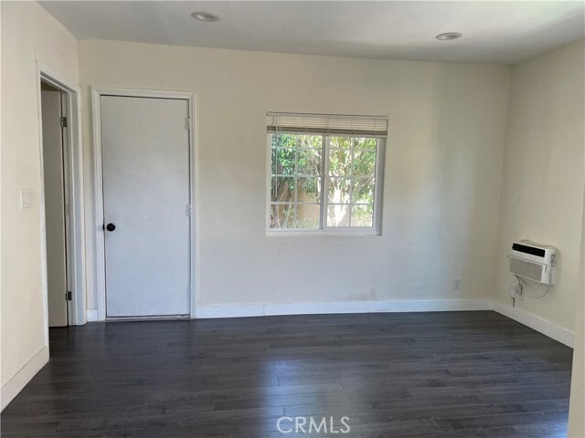 Photo - 1325 Douglas St