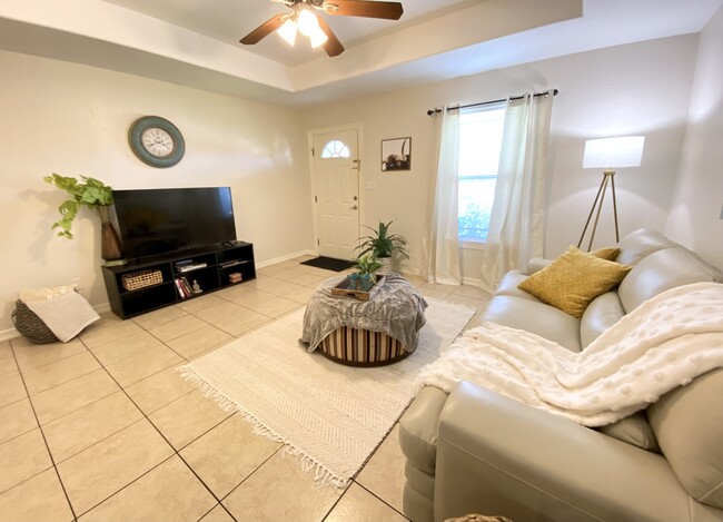 Photo - 6621 Garden Woods Ave Unit B