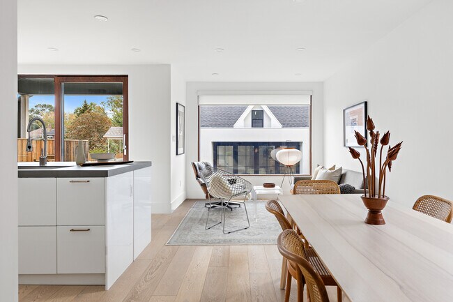 Photo - 55 Mimico Ave