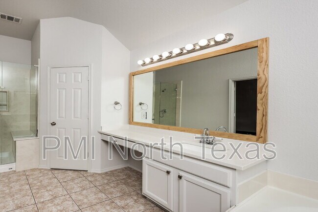 Photo - 9112 Garden Grove Dr