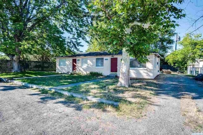 Cute and Cozy Updated Duplex in Kennewick ... - Cute and Cozy Updated Duplex in Kennewick ... House