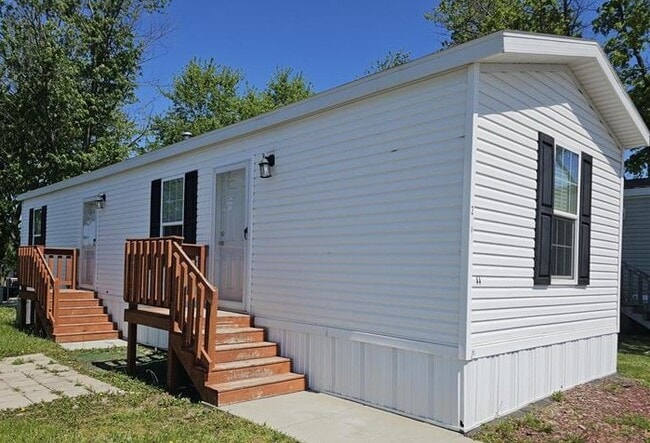 Photo - 2408 Dogwood St