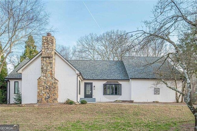 Photo - 4562 Columns Dr SE