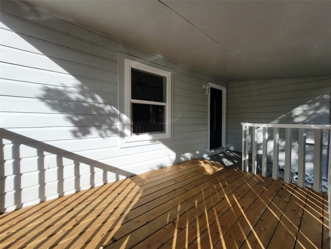 Photo - 4302 Dickson St
