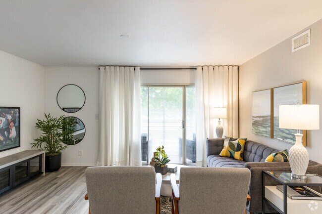 1 BR, 1 BA