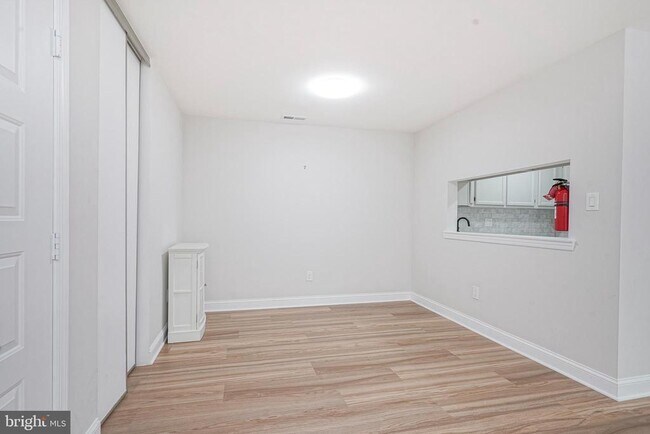 Photo - 4617A Aberdeen Dr