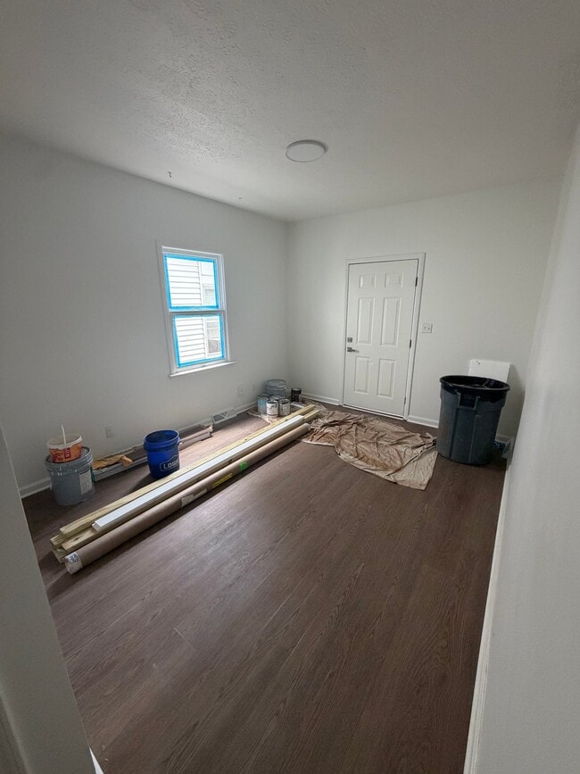 Photo - 3229 Kirby Ave
