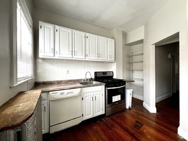 Building Photo - 20 Winslow Rd Unit #1 Rental