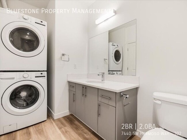 Photo - One Month Free w/ Immediate Move-in Unidad 302