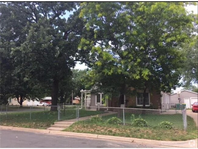 Building Photo - 316 W 64th St Rental