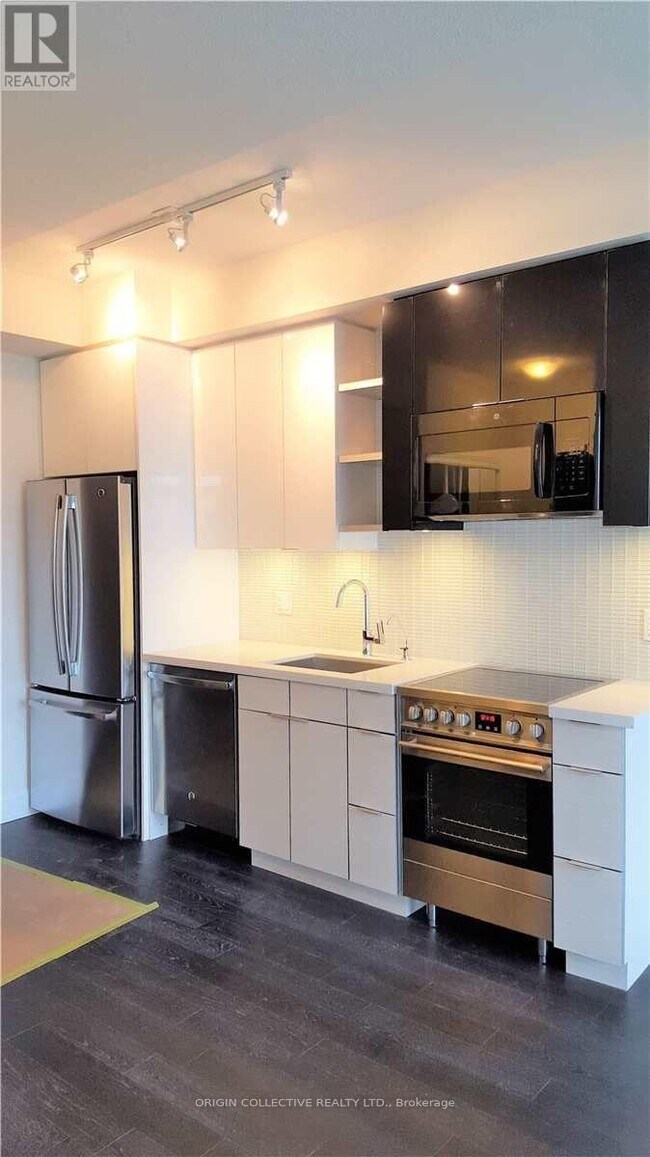 Photo - 33 Shore Breeze Dr Unit 805