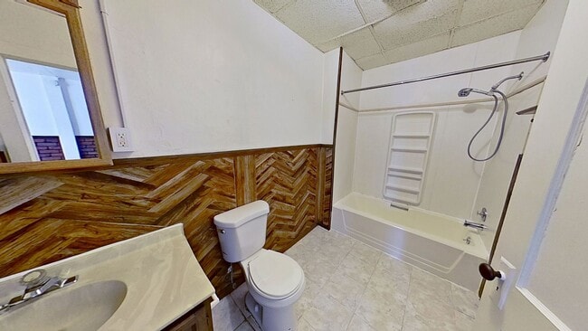 Photo - Spacious 1 Bedroom Apartment